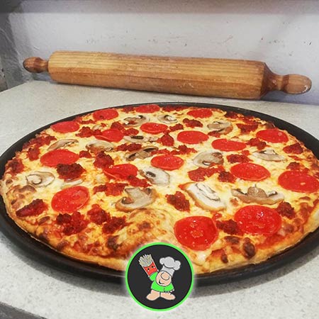 En ZIGGY II Pizza Peperoni con champiñones