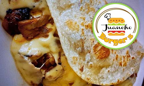 Sincronizada con papas